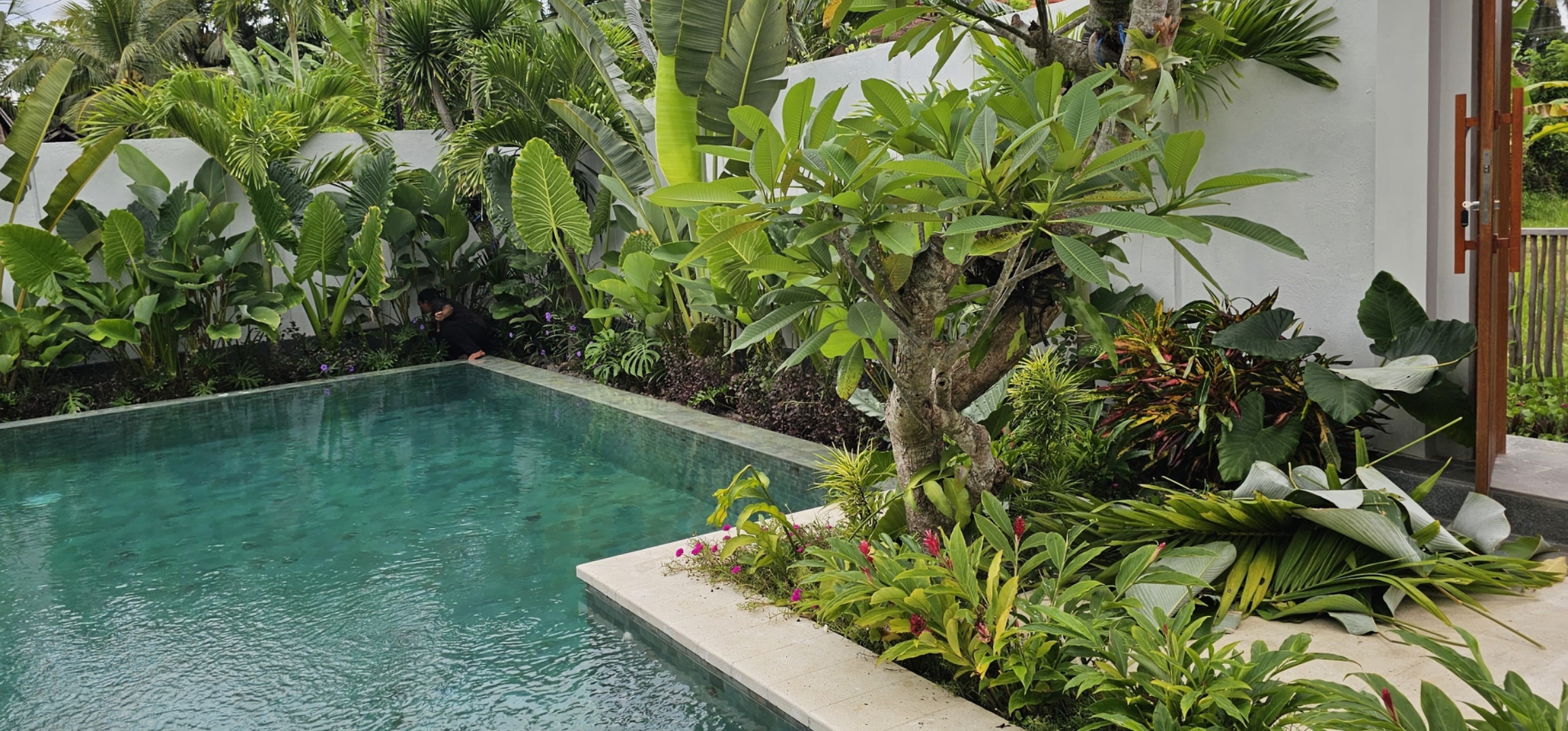 Infinity pool