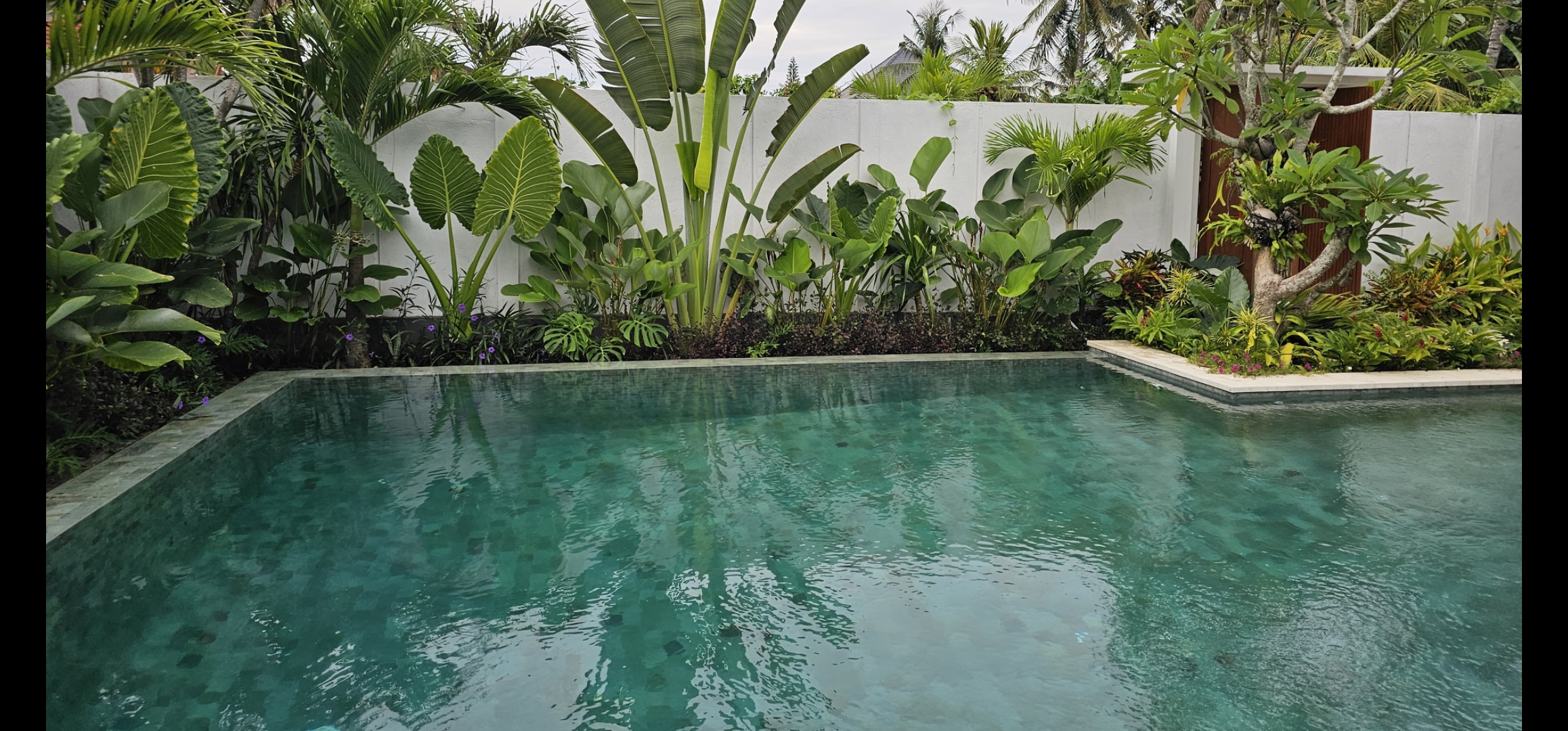 Infinity pool